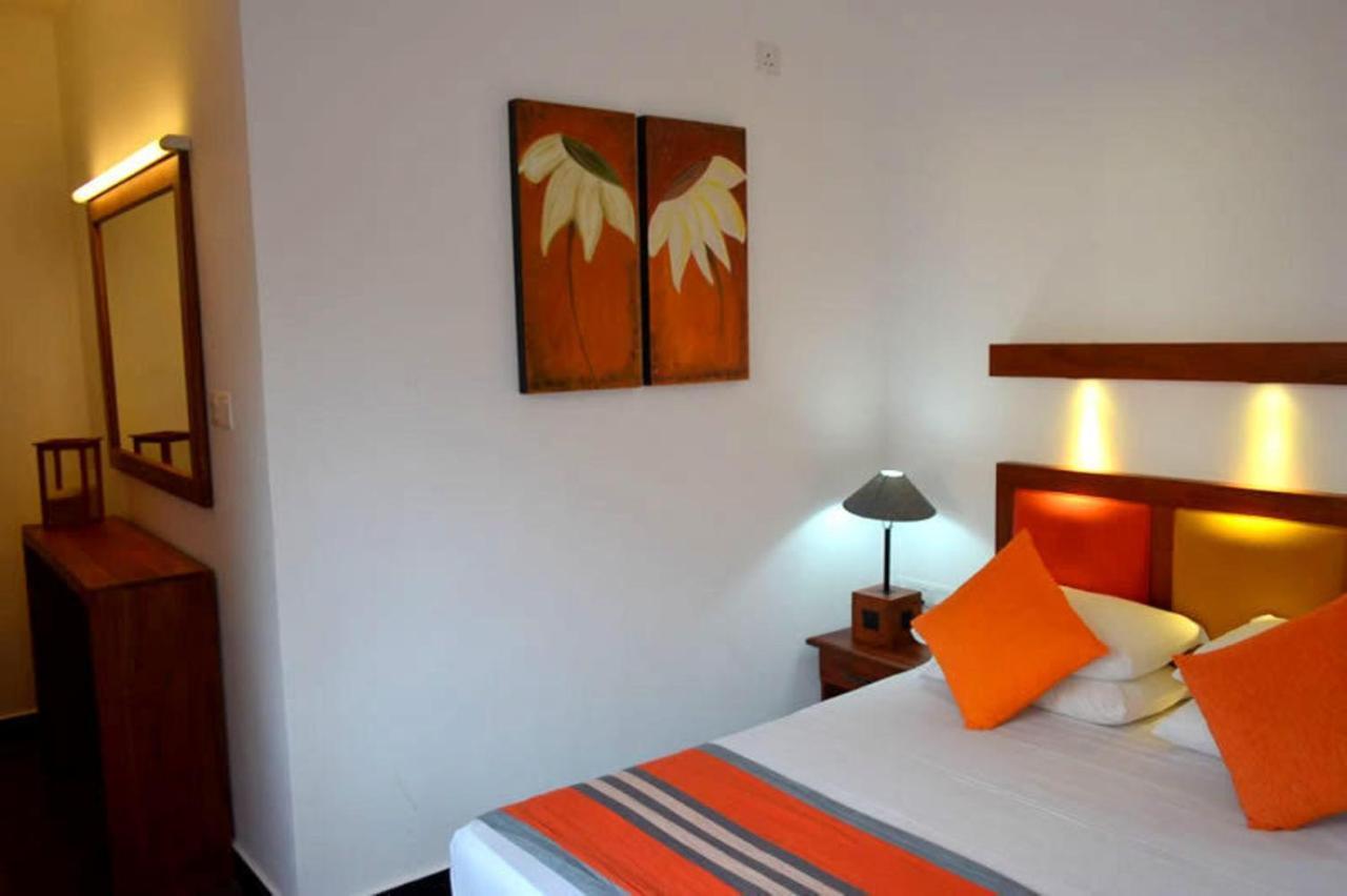 Star Negombo