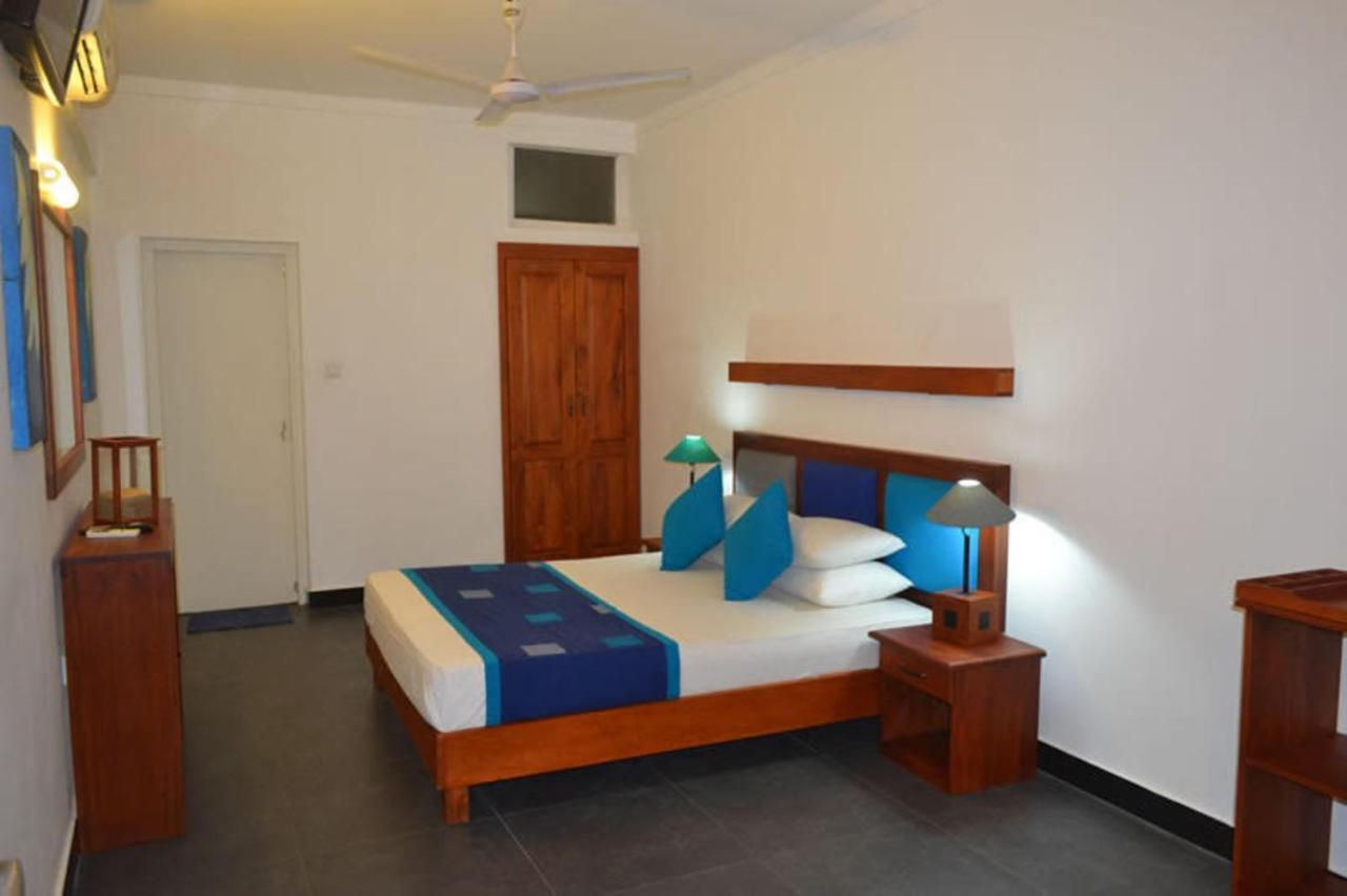 Hotel Star Negombo