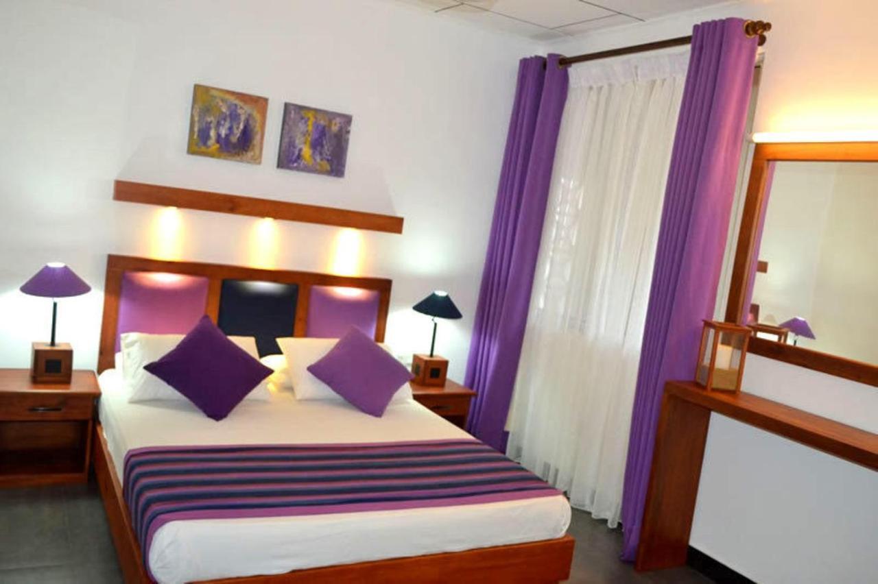 Hotel Star Negombo