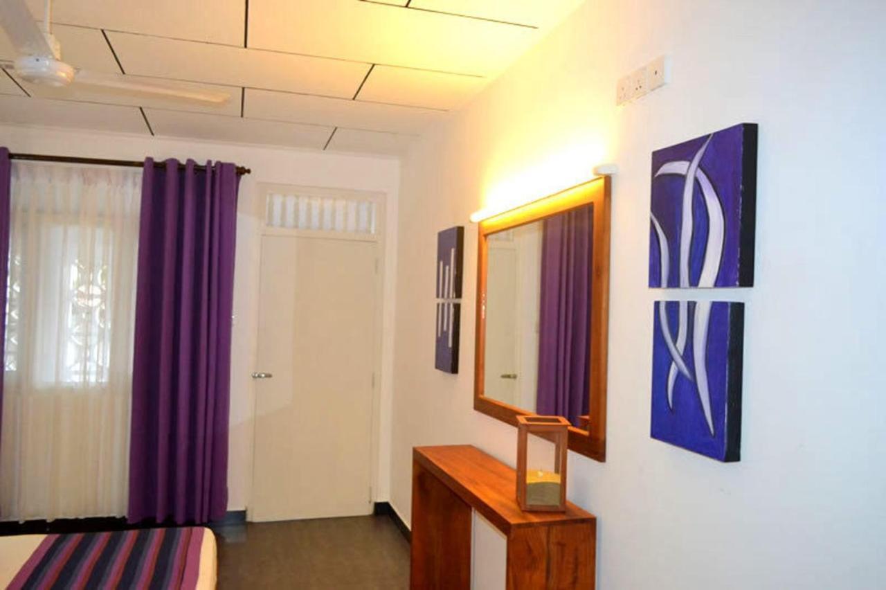 Star 2* Negombo