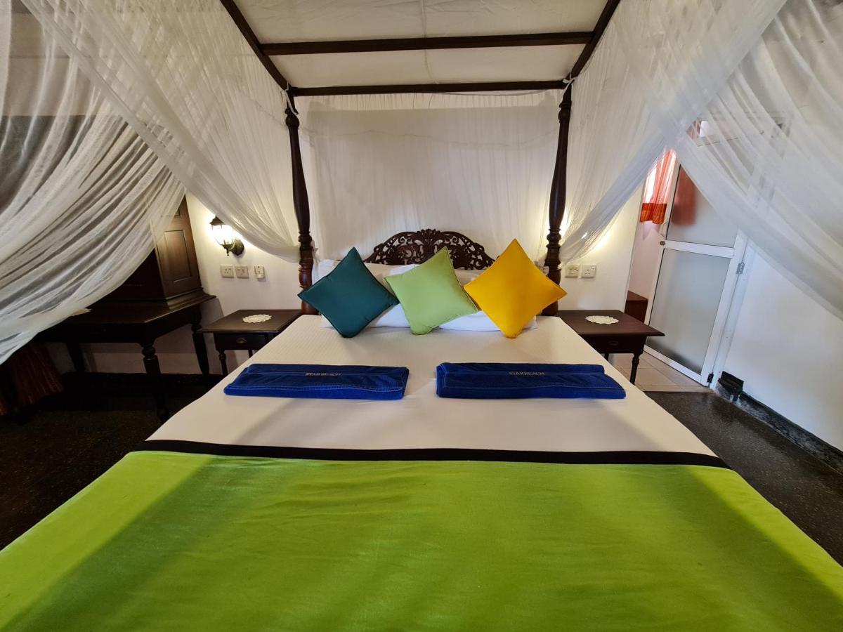Star Hotel Negombo